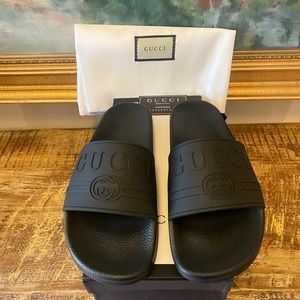 Gucci Slides All Black‼️